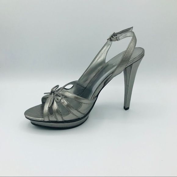 NEW CALVIN KLEIN SILVER LEATHER SLINGBACKS - Picture 7 of 10